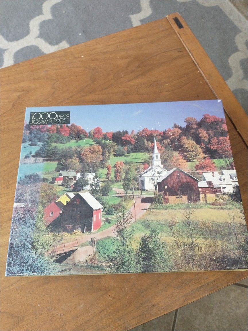 New Vtg 1000 Piece Puzzle "Tranquil Village" 4777-44 Whitman Brand