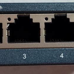 Five-port, unmanaged, desktop, networking switch
