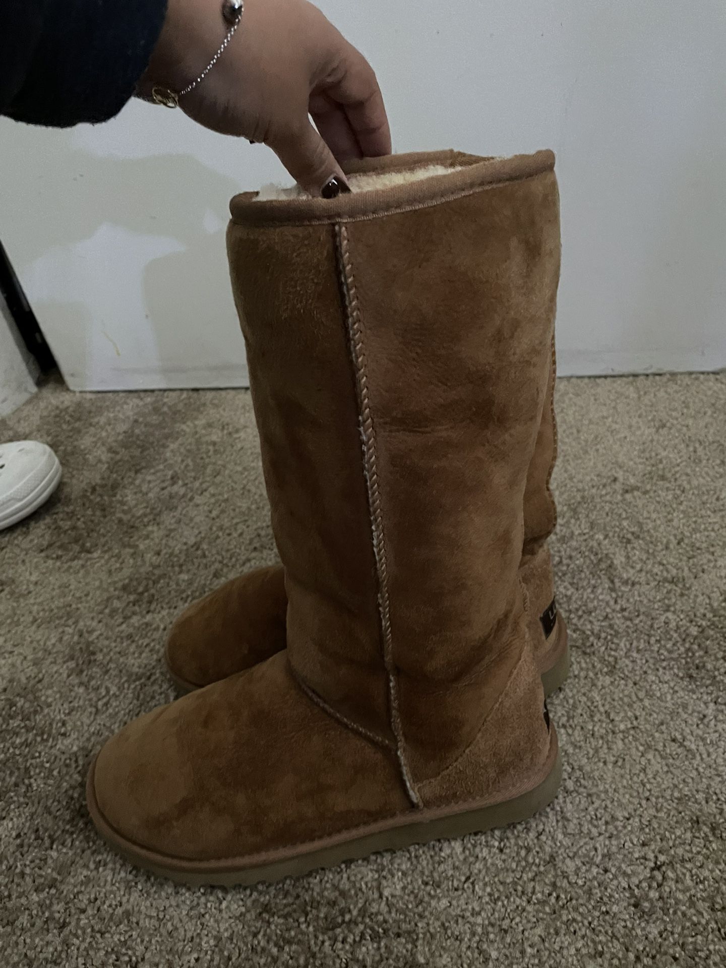 Used Chestnut Ugg Boots