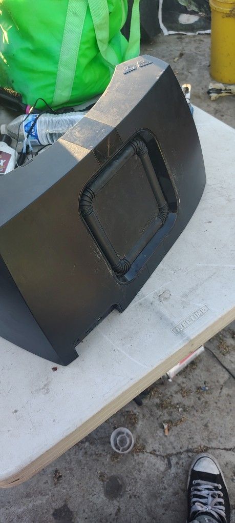 Kicker Bluetooth Speaker