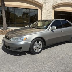 2000 Lexus