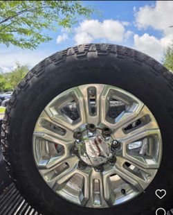 4 tires with rim