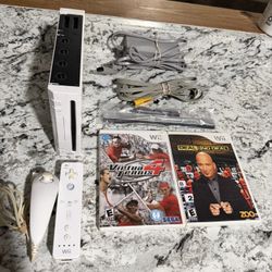 Nintendo Wii Bundle With 2 Games 