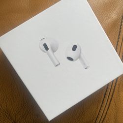 Apple AirPods Generation 3