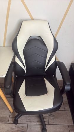 Gaming chair