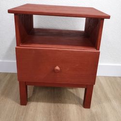 Free solid wood nightstand