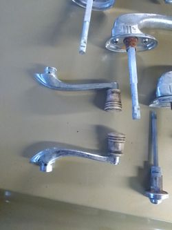 51 Plymouth 4 door door handles and key lock passenger side