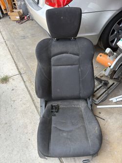 2 Car Seats
