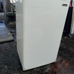 Fridge 75 