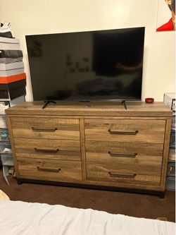 Nice dresser almost brand new