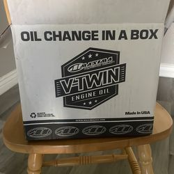 Maxima v twin engine oil