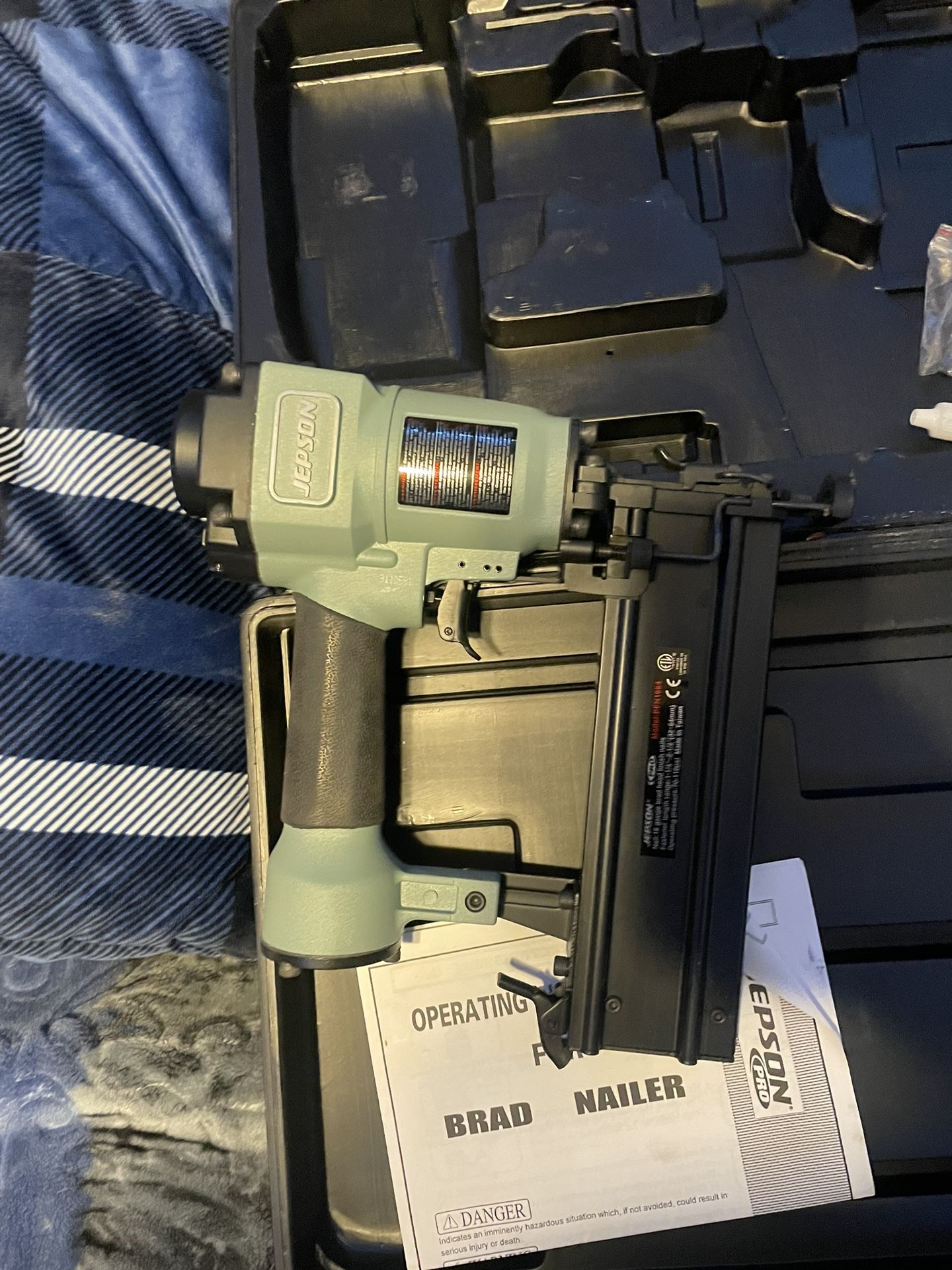 Black And Decker Nail Gun for Sale in Gig Harbor, WA - OfferUp