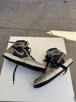 Air Jordan 1 High OG Shadow 2.0 – Men’s Size 9
