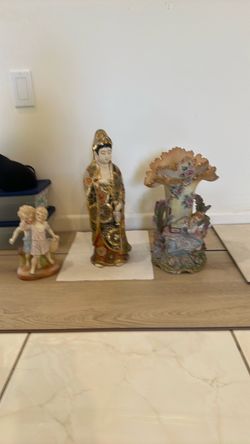 Set of 3 Decorative Porcelain Figurines