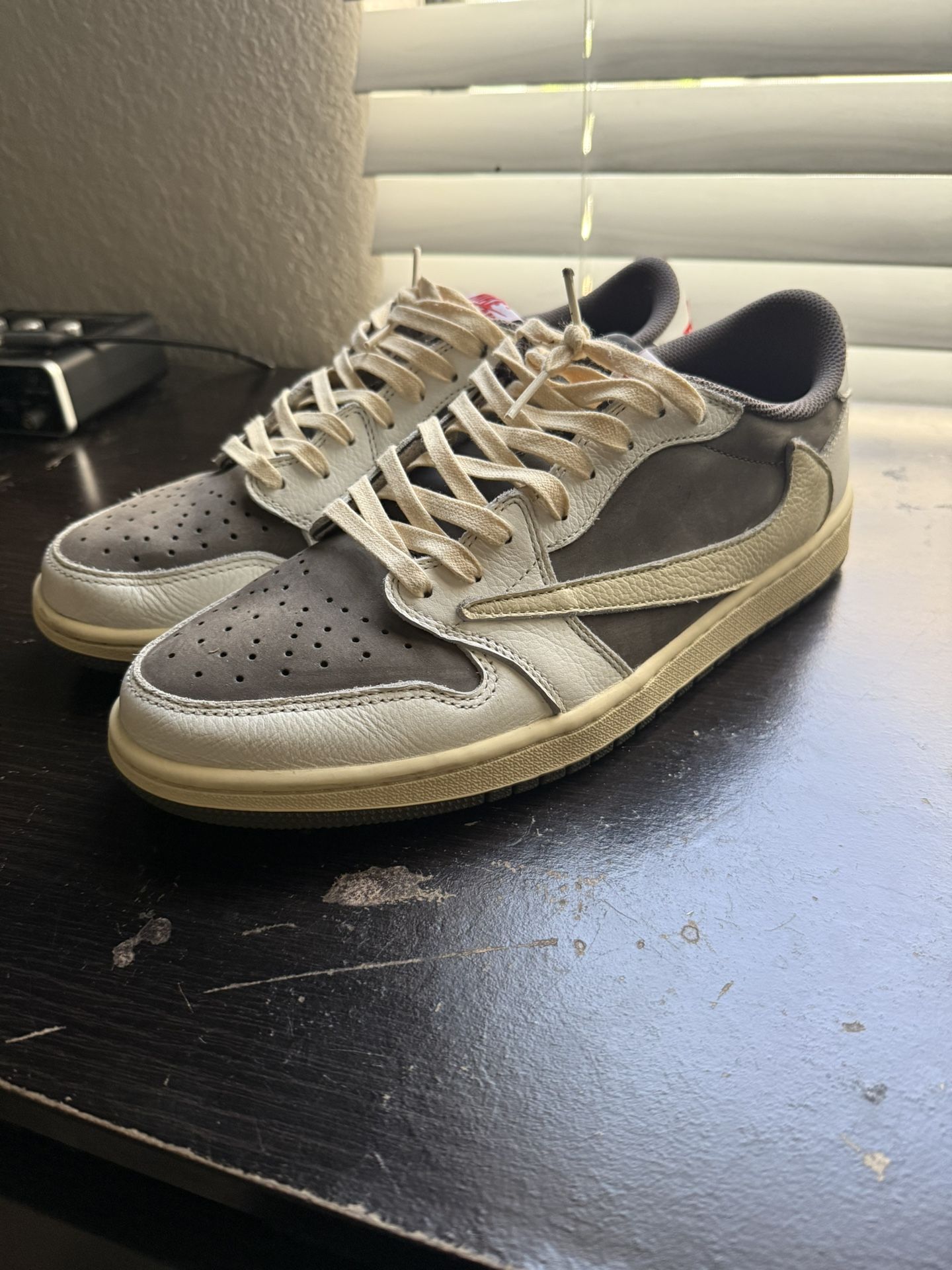Nike - Reverse Mocha 1s