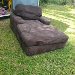 PUFFY CHAISE Dark Brown  69x38x47 Clean