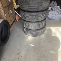 Set of 4 good year tires 6/32 255/55/20