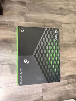 Xbox Series X 1TB Console Box