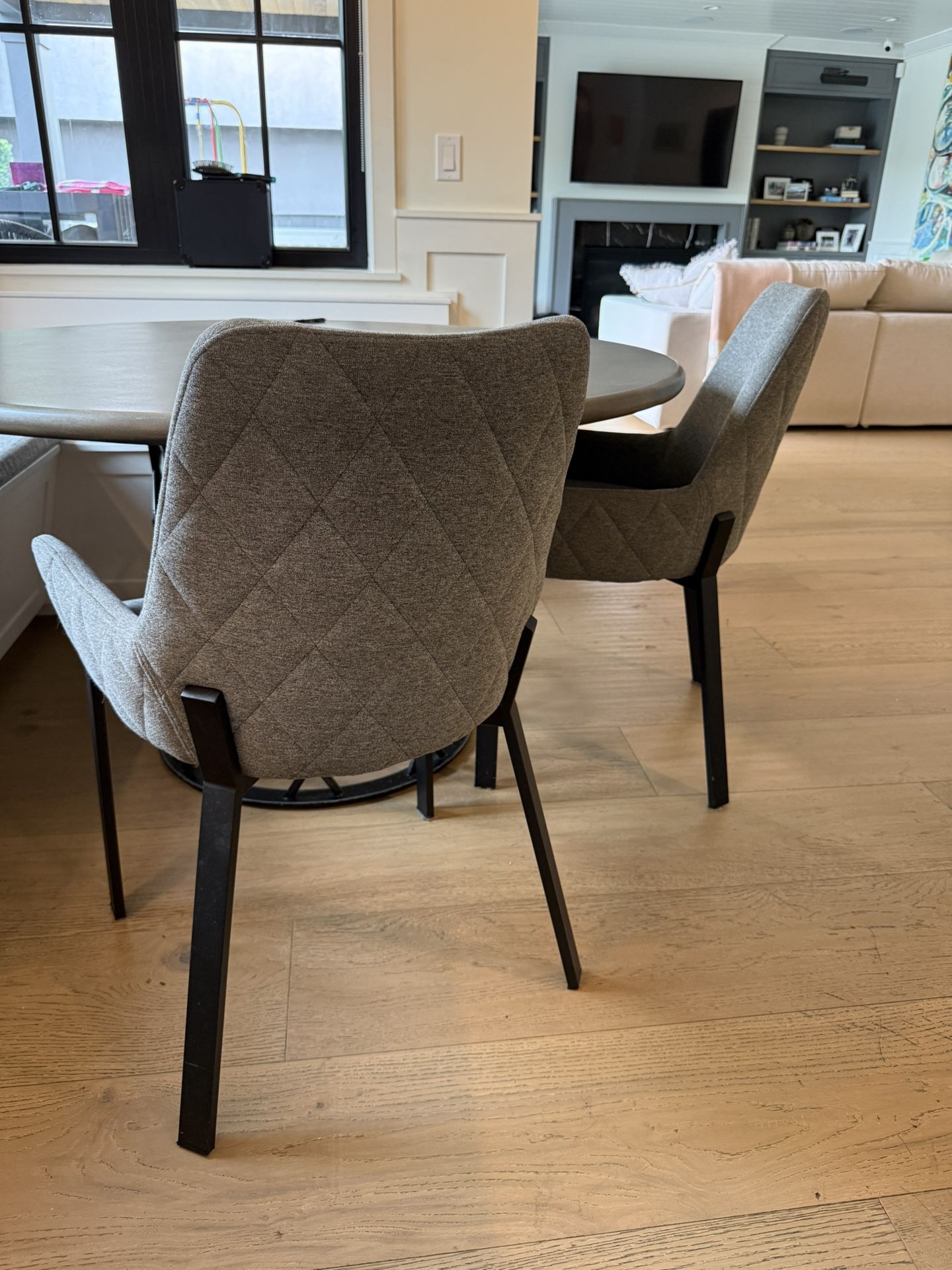 4 Dining Room Chairs