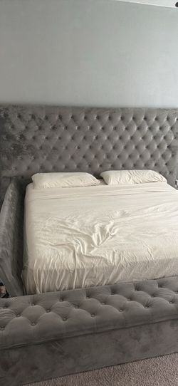 King size bed,  living room sectional,backyard furniture with rug, dinning room , and new king bed for Sale