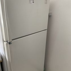 $50 Whirlpool Fridge Like New Condition