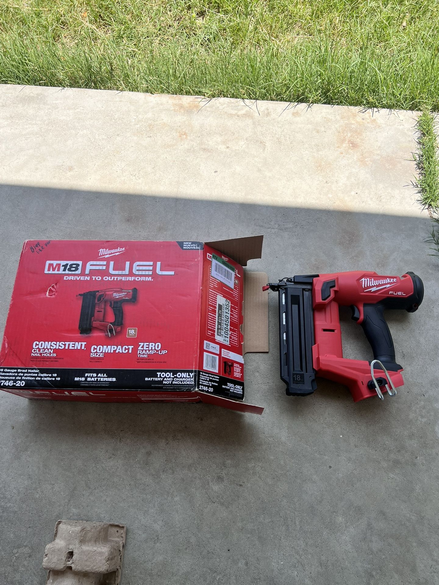 Milwaukee M18 Fuel 18ga Brad Nailer TOOL ONLY