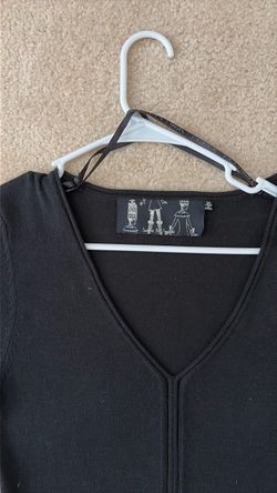 Twelve by Twelve Black V-Neck Knit Top