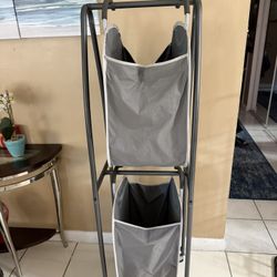 Moveable Laundry Hamper 