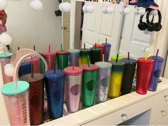 Venti Starbucks cups