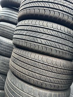 Vendo un set de llantas usadas 215/50r17 continental en buenas condiciones