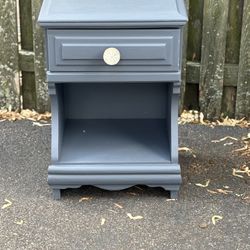 Cute Vintage Nightstand 