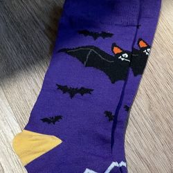 Adult Purple Bat Halloween Socks 