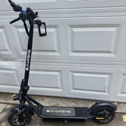 Electric scooter