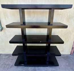 Kiko Wall Decoration Stand
