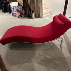 Red Chose Long Chair 