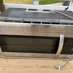 Obove stove microwave