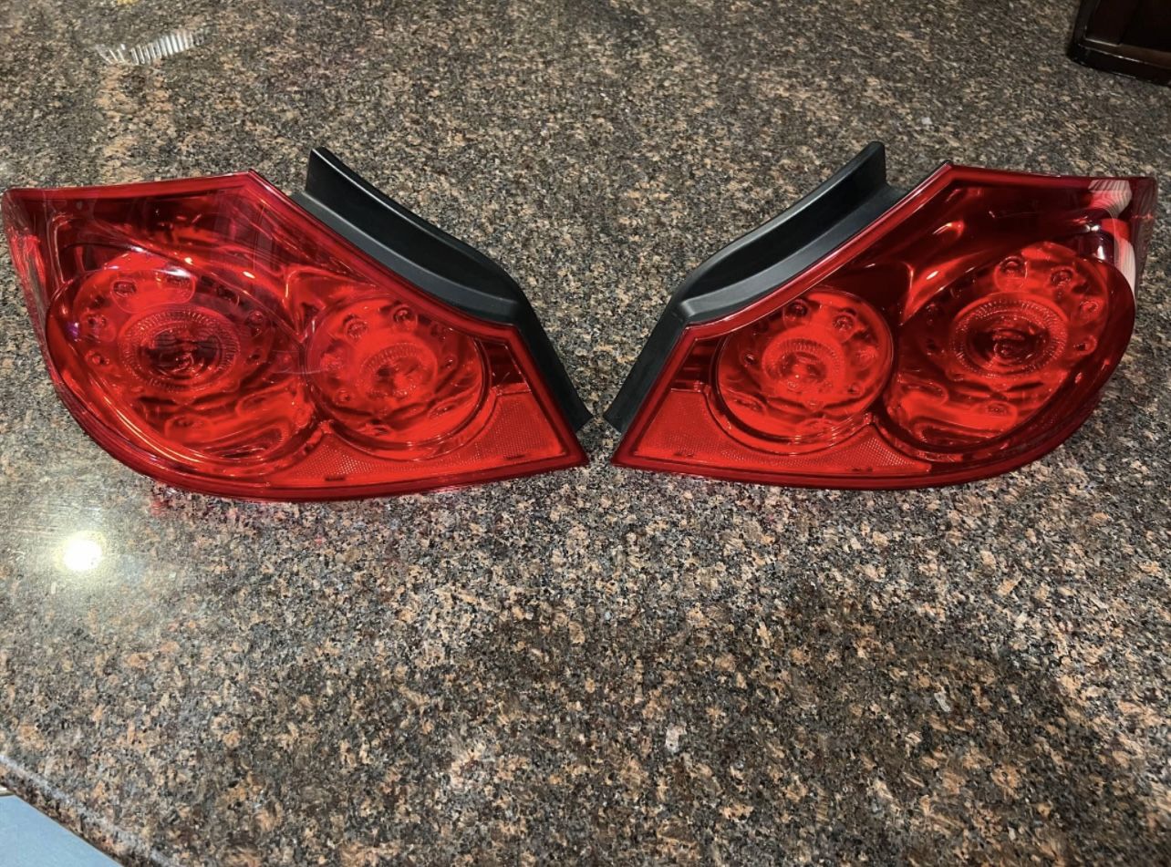 07-13 G37 Sedan Tail Lights Mint Condition.