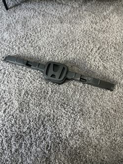 2018-2020 Honda Accord Front Grille Mounding Base Center OEM