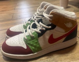Nike size 7Y