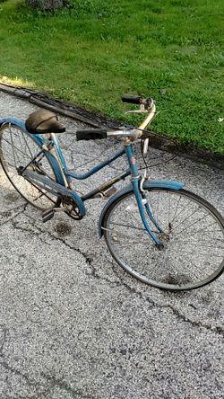 Schwinn collegiate vintage bike