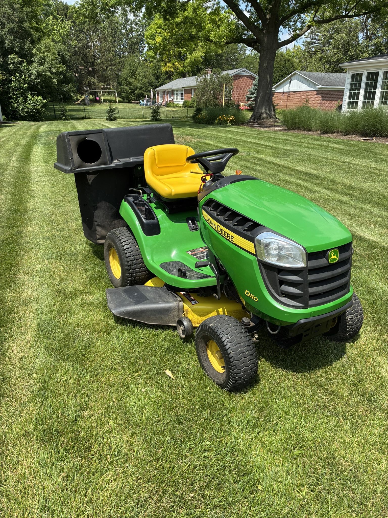 2012 John Deere D110 Mower