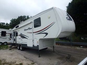 Pilgrim RV like new 2006