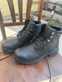 Botas con casquillo