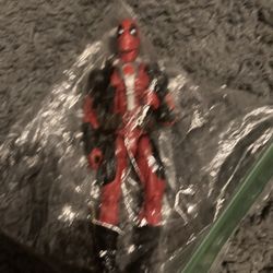 FIGURE LOT