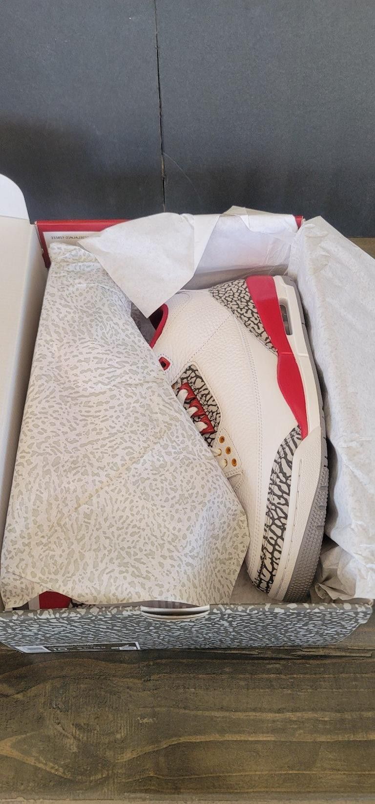 Air Jordan 3 "Cardinal Red"