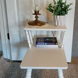Vintage 2 Shelf Side Table/Nightstand 