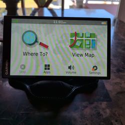Like new Garmin DriveSmart 65 GPS