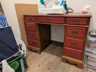 Desk With 7 Drawers