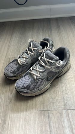 Nikes- size 7