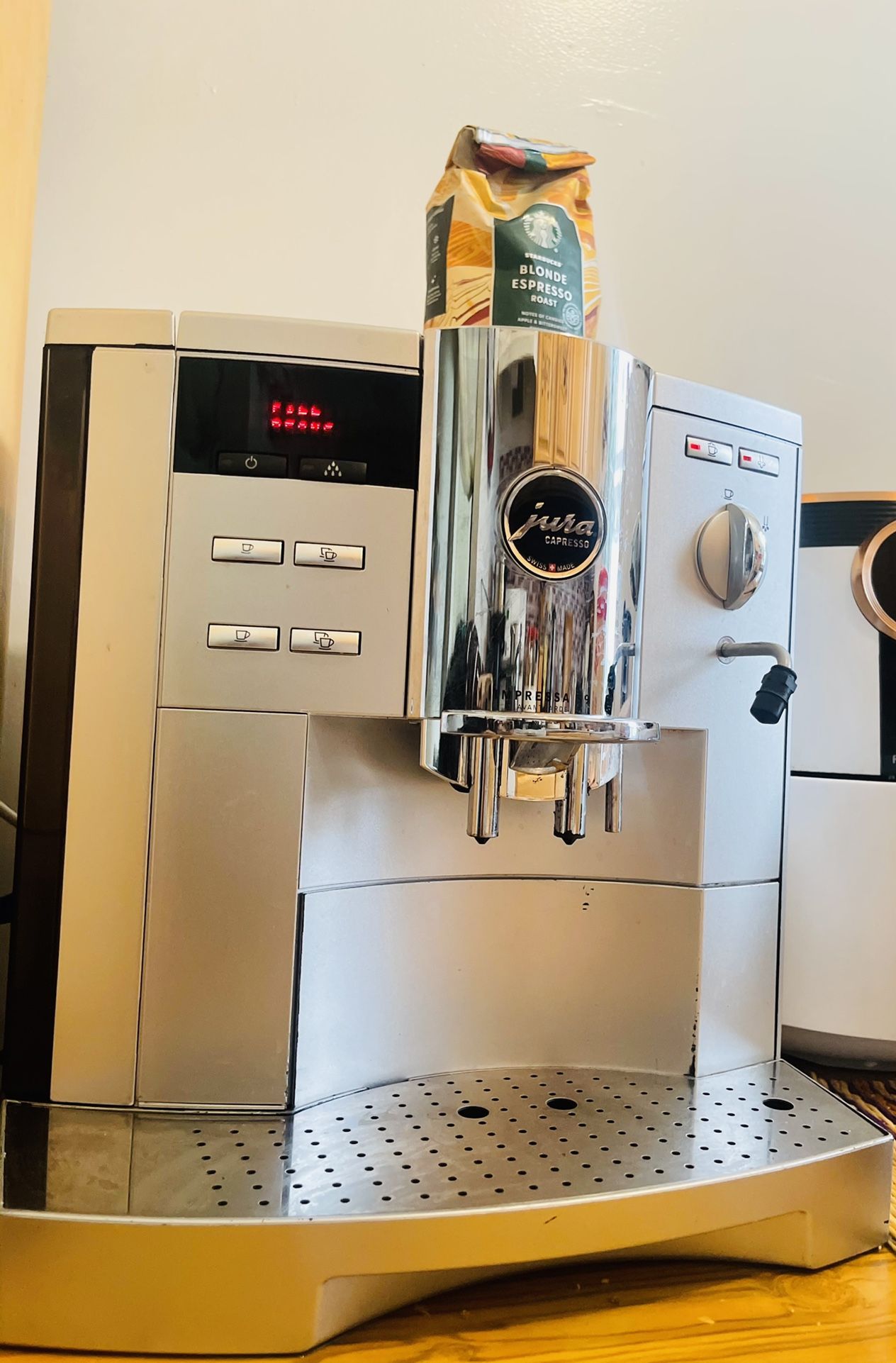 Jura Impressa S9 Classic One Touch Capresso Coffee Machine for Sale in